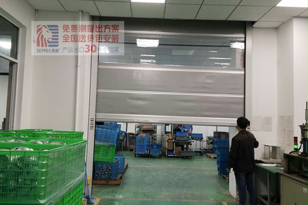 安全的快速门 安全的快速门